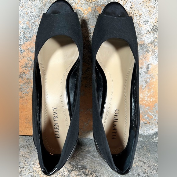 ELLEN TRACY Heels Womens Size 10 M Black Patent Leather Peep Toe Stilettos EUC - Picture 3 of 8
